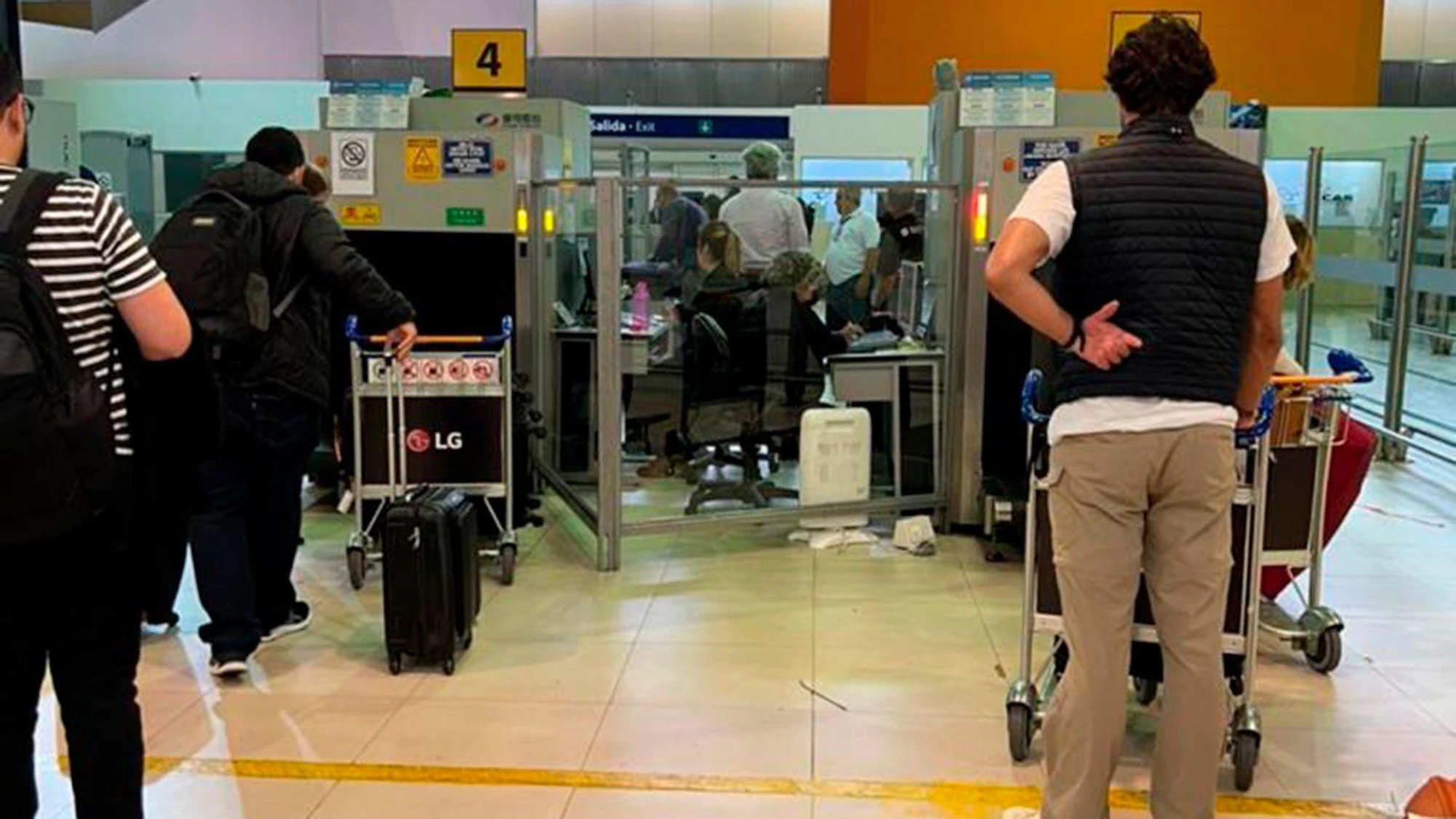 Control de Aduana Argentina para viajeros y equipaje
